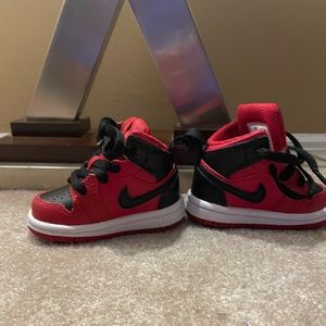 Jordan 1 Mid
